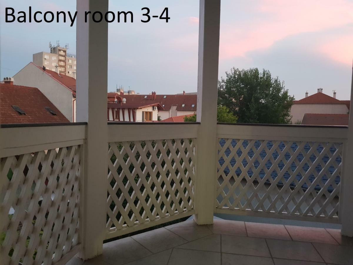Zoli Apartmanok-Zoli Koelcsey 19 Villa ไฮจ์ดุสโซบอสโล ภายนอก รูปภาพ