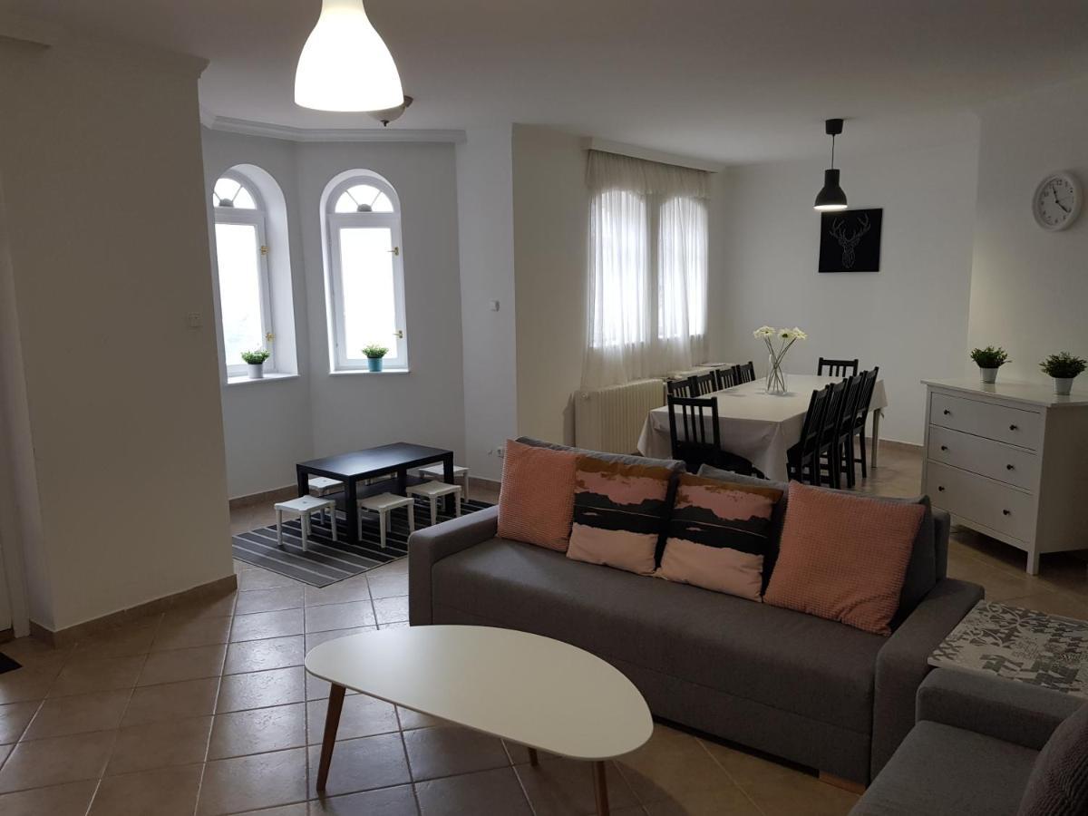 Zoli Apartmanok-Zoli Koelcsey 19 Villa ไฮจ์ดุสโซบอสโล ภายนอก รูปภาพ