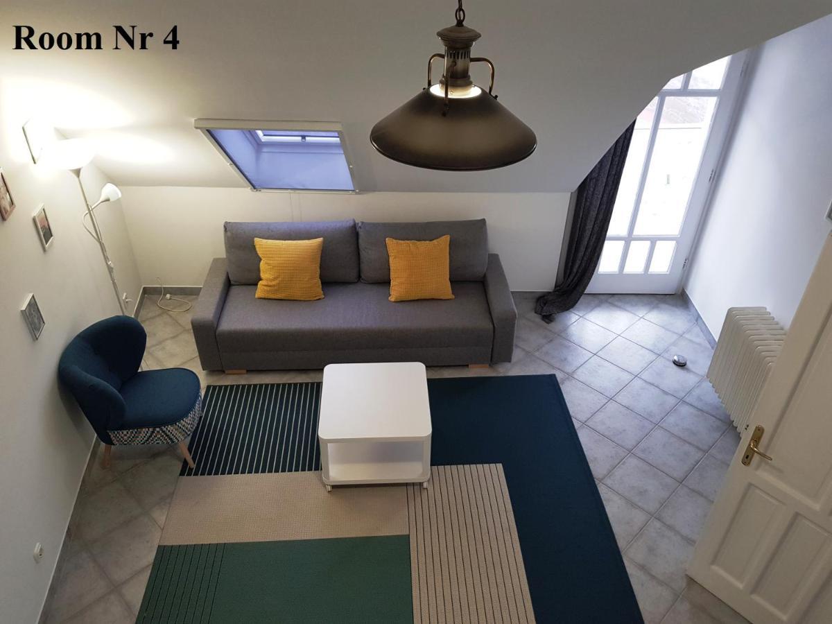 Zoli Apartmanok-Zoli Koelcsey 19 Villa ไฮจ์ดุสโซบอสโล ภายนอก รูปภาพ